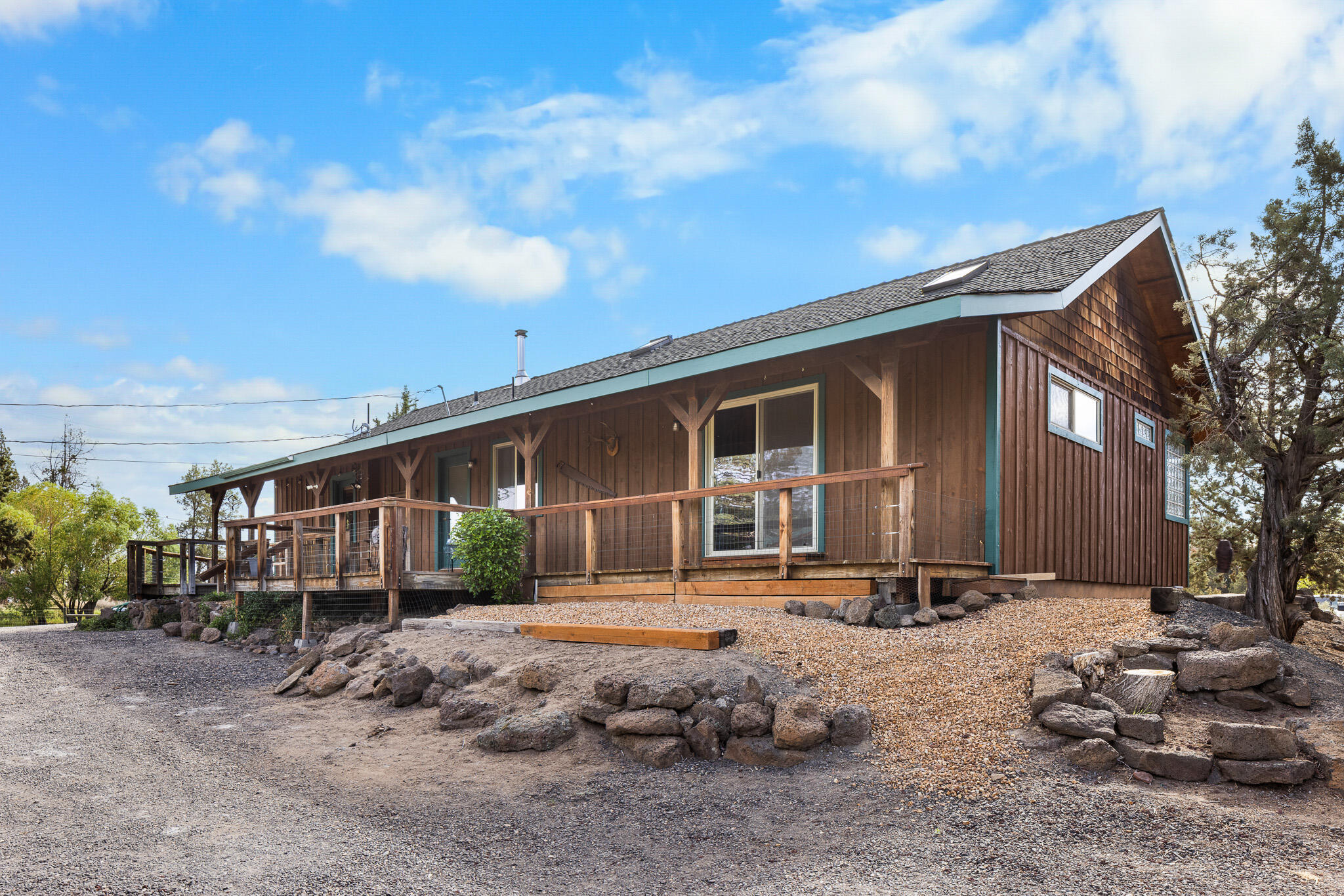 575 Southwest 55th Place Redmond, OR 97756 - Photo 5 of 59