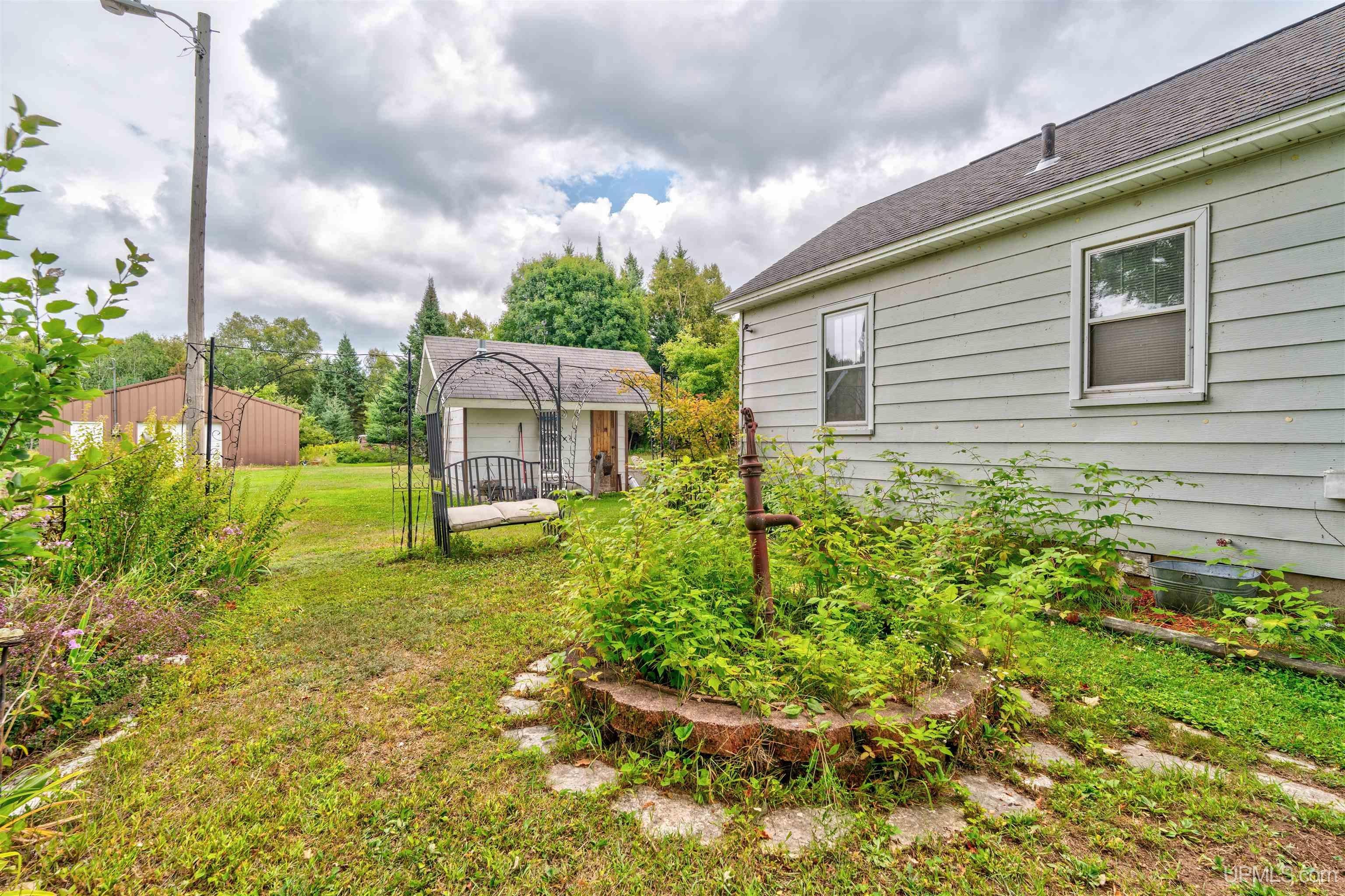 1820 Little Harbor Road Manistique, MI 49854 - Photo 56 of 88 Gallery Image 56