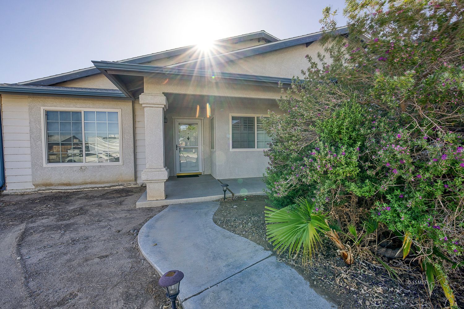 409 Ashton Street Ridgecrest, CA 93555 - Photo 4 of 43
