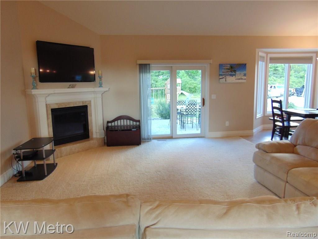 8043 Starville Road Algonac, MI 48001 - Photo 18 of 36 Mater great rm w/ gas fireplace
