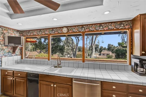 $1,350,000 | 25707 Compass Way, San Juan Capistrano, CA 92675