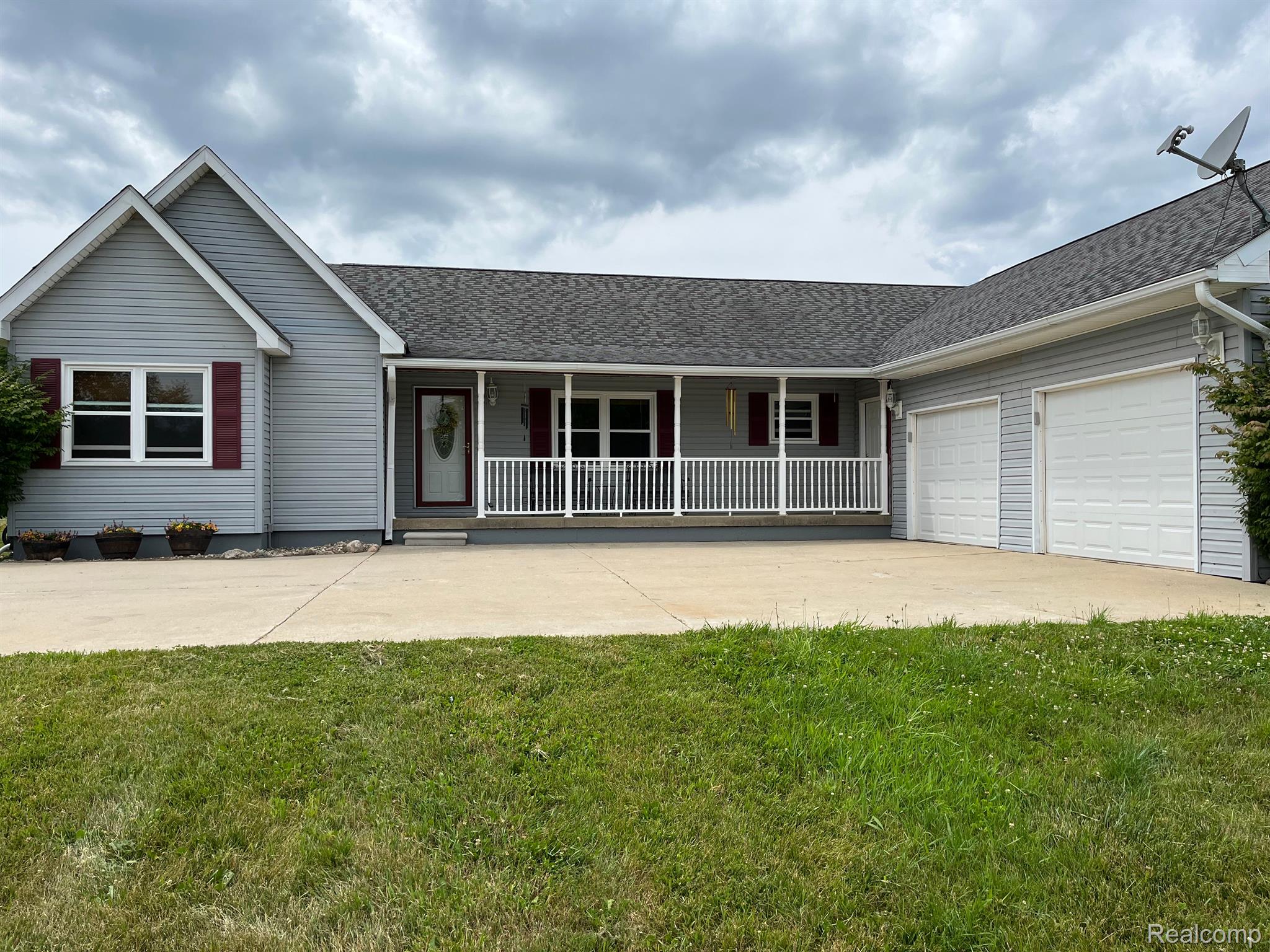 8245 Hartland Road Fenton, MI 48430 - Photo 1 of 39 Gallery Image 1