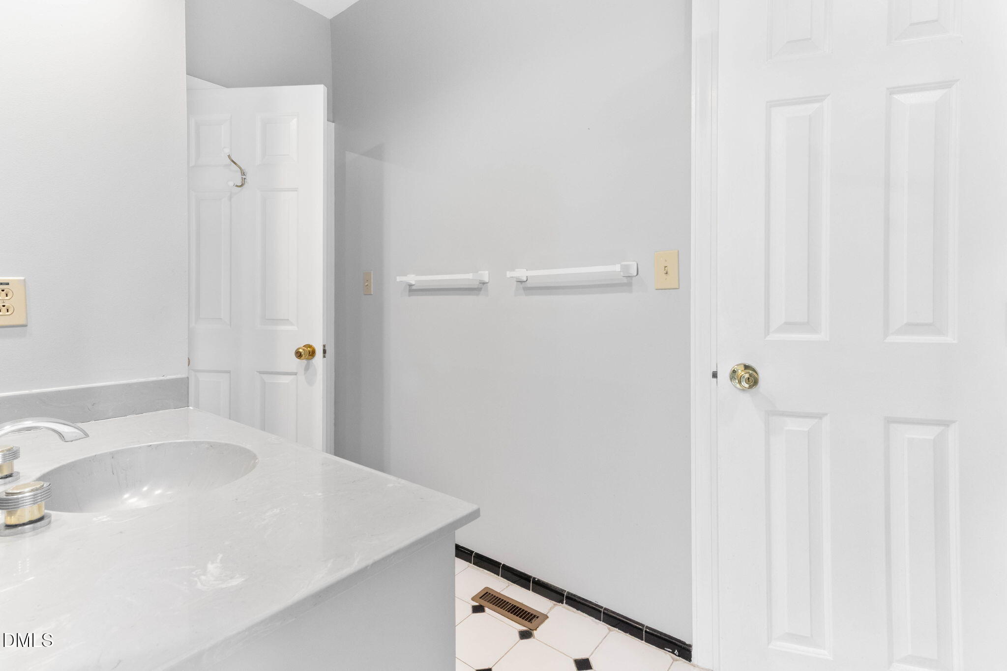 4205 Swarthmore Road Durham, NC 27707 - Photo 51 of 86 47-web-or-mls-IMG_0600