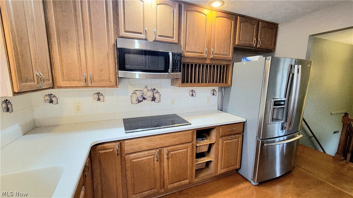 185 Goose Run Road Marietta, OH 45750 - Photo 9 of 29 Electric stove top