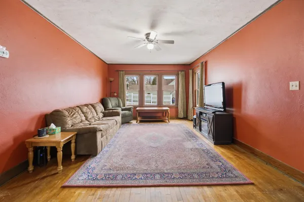 $207,000 | 12 East 2nd Street, Clintonville, WI 54929