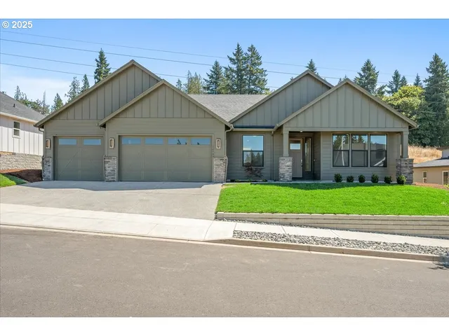 $874,900 | 16709 Northeast 38th Avenue, Vancouver, WA 98686