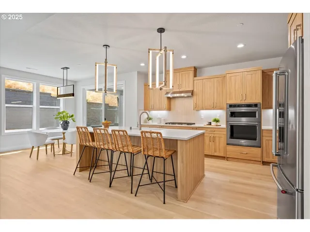 $874,900 | 16709 Northeast 38th Avenue, Vancouver, WA 98686