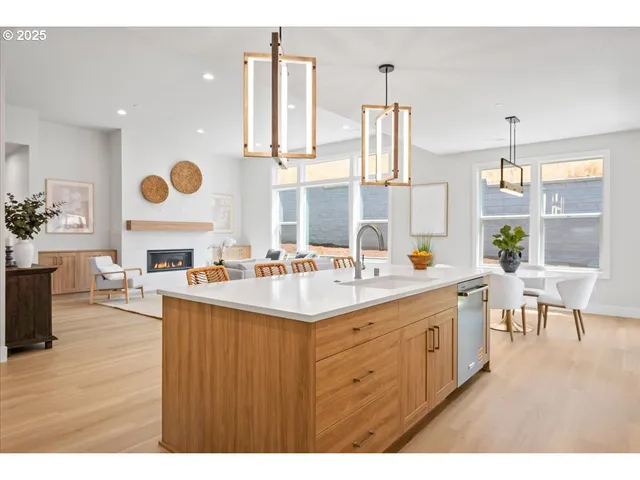 $874,900 | 16709 Northeast 38th Avenue, Vancouver, WA 98686