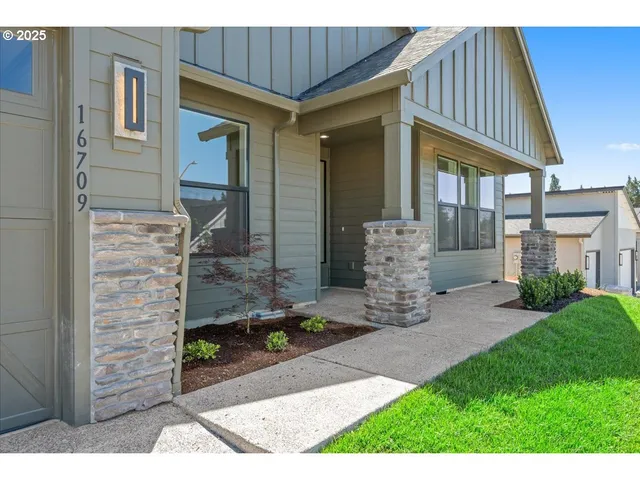 $874,900 | 16709 Northeast 38th Avenue, Vancouver, WA 98686