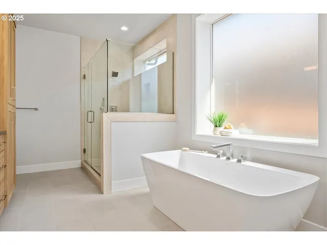 $874,900 | 16709 Northeast 38th Avenue, Vancouver, WA 98686