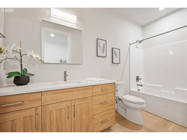 $874,900 | 16709 Northeast 38th Avenue, Vancouver, WA 98686