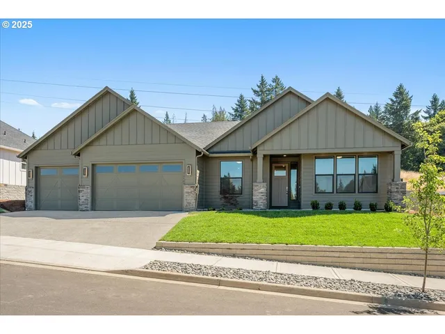 $874,900 | 16709 Northeast 38th Avenue, Vancouver, WA 98686