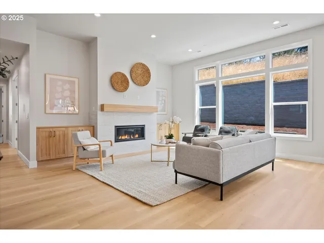 $874,900 | 16709 Northeast 38th Avenue, Vancouver, WA 98686