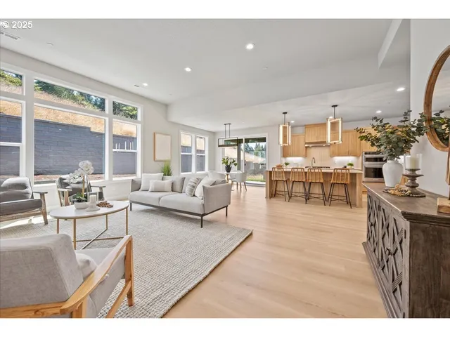 $874,900 | 16709 Northeast 38th Avenue, Vancouver, WA 98686