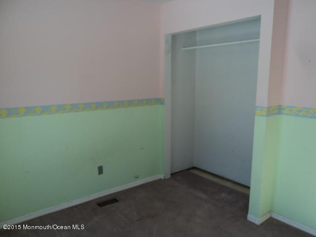 70 Andover Road Jackson, NJ 08527 - Photo 3 of 16 DSC03909