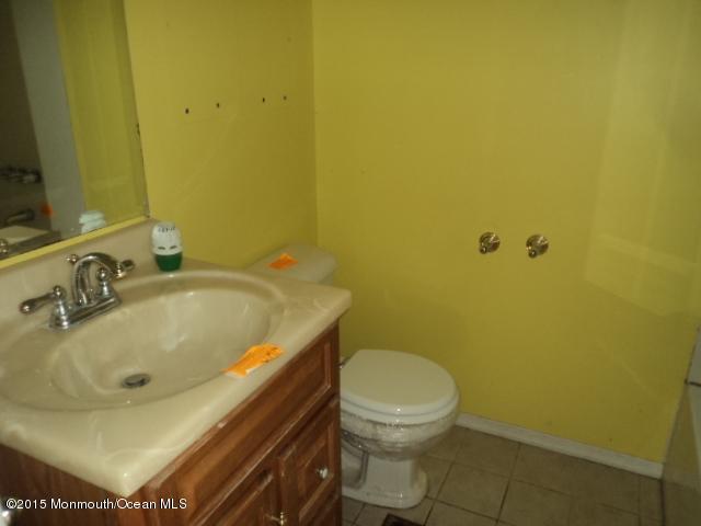 70 Andover Road Jackson, NJ 08527 - Photo 8 of 16 DSC03902