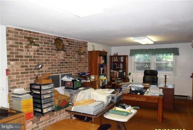 2650 Spring Road Carlisle, PA 17013 - Photo 4 of 10 Gallery Image 4