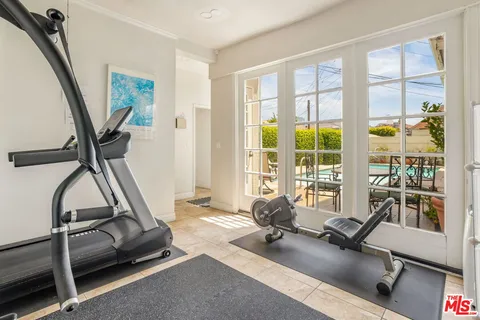$1,175,000 | 1260 South Beverly Glen Boulevard, Unit 405, Los Angeles, CA 90024