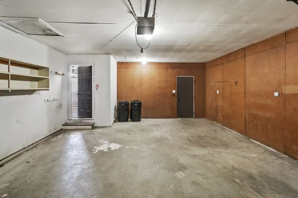 a view of empty room with closet