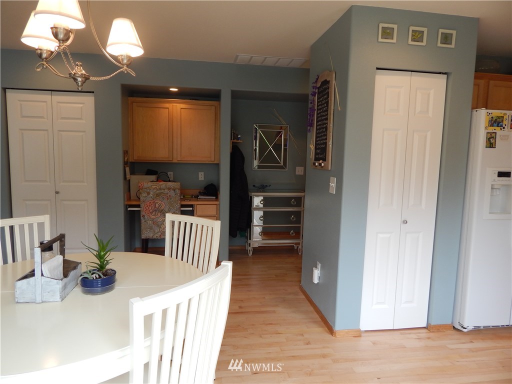 3628 186th Place Southeast Bothell, WA 98012 - Photo 4 of 15 Gallery Image 4