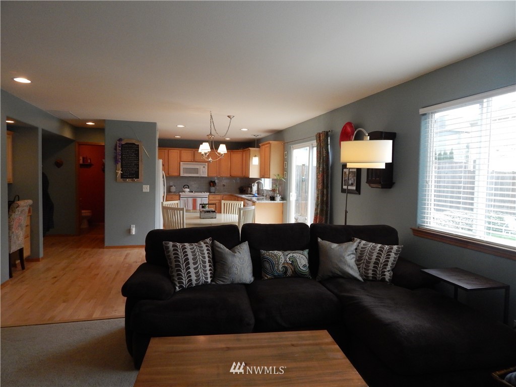 3628 186th Place Southeast Bothell, WA 98012 - Photo 7 of 15 Gallery Image 7