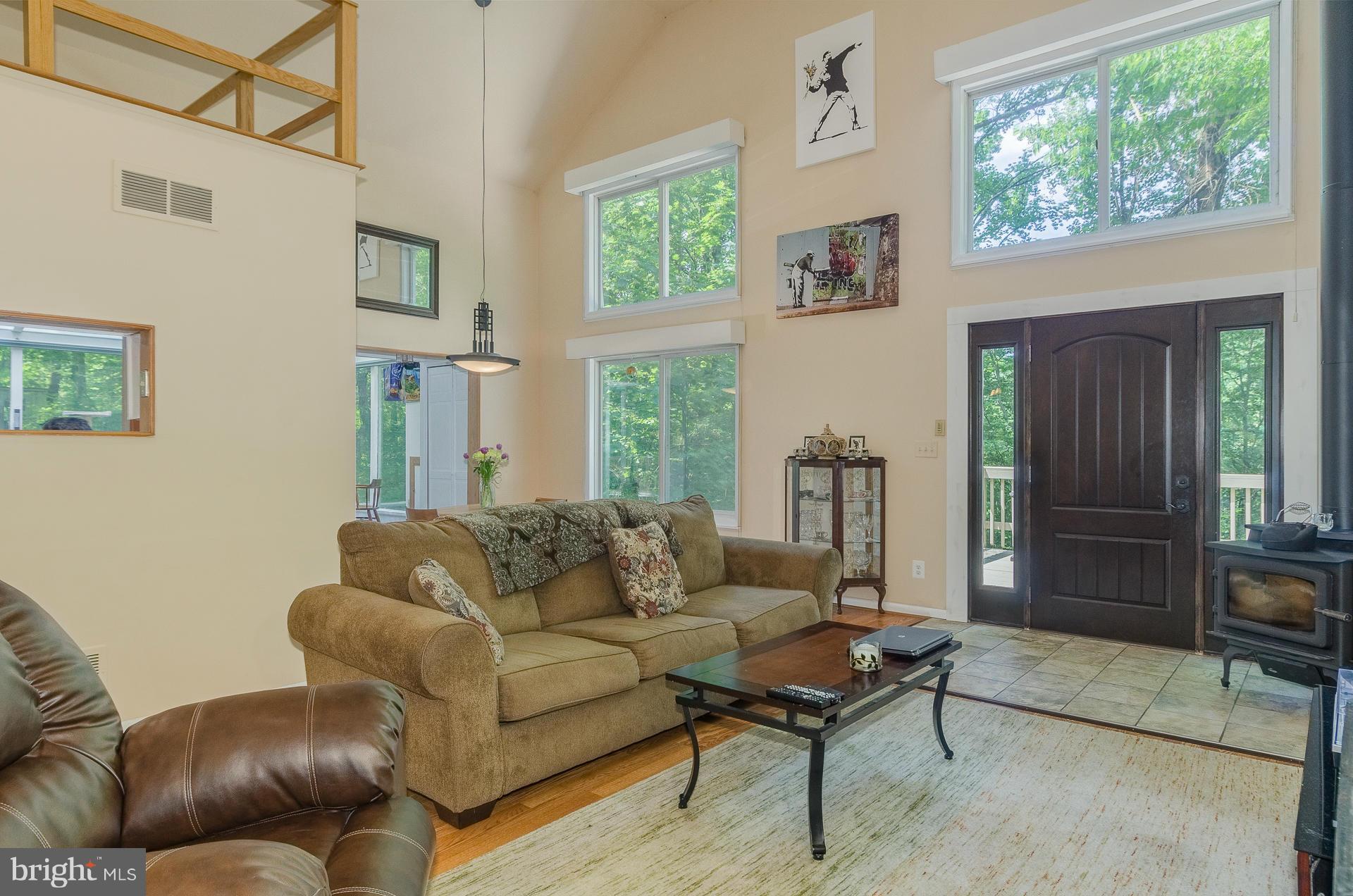13917 Thornton Mill Road Sparks, MD 21152 - Photo 2 of 30 Living Room