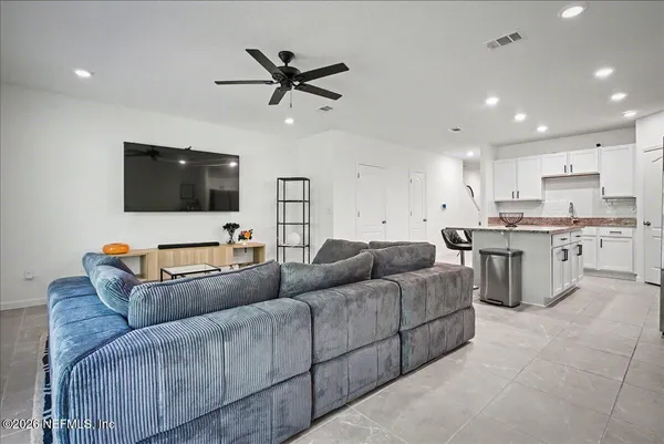 $2,200 | 3231 Penny Cove Drive, Jacksonville, FL 32218