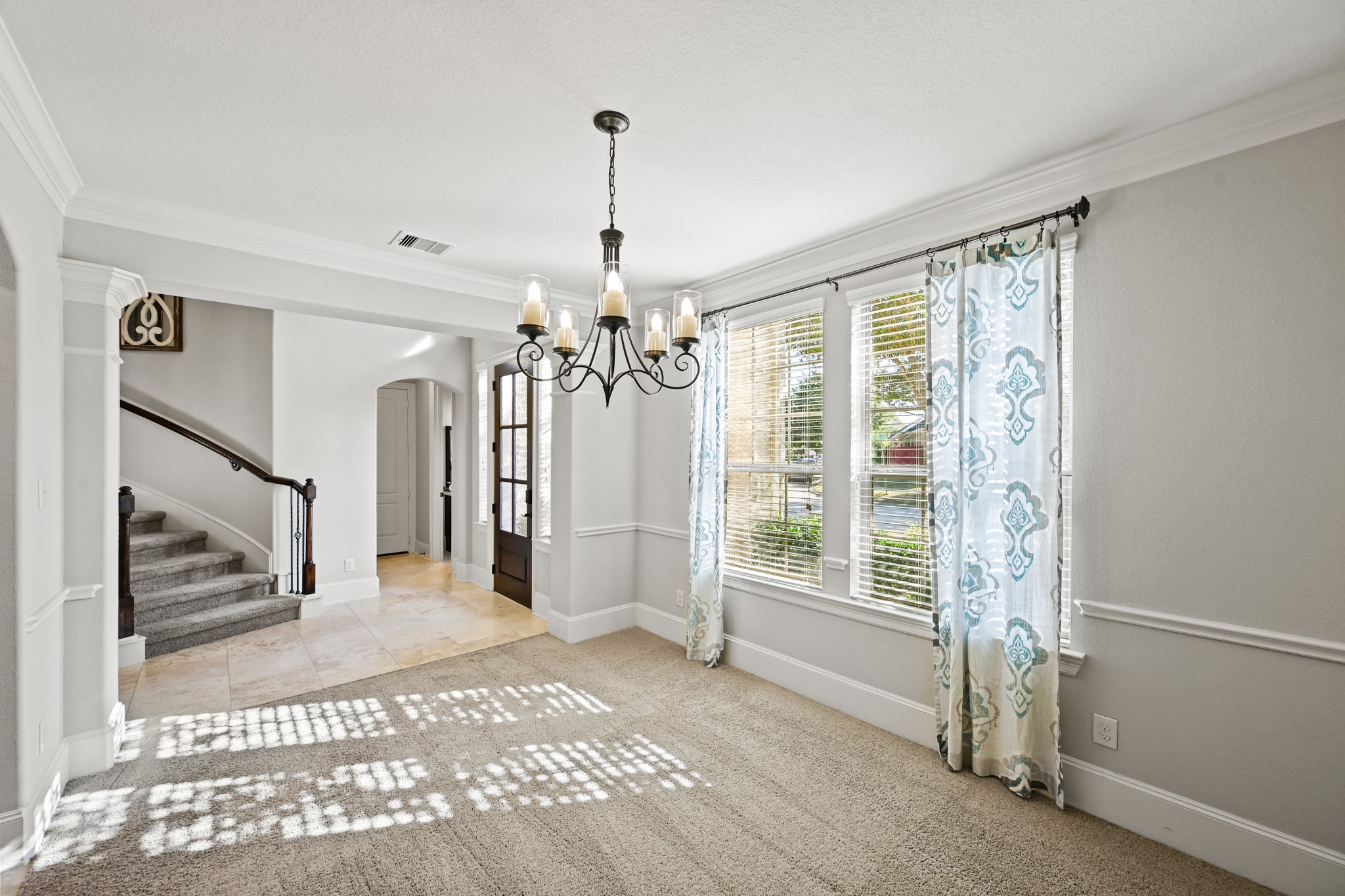 25202 Quiet Ledge Porter, TX 77365 - Photo 15 of 49 a view of a livingroom with a chandelier