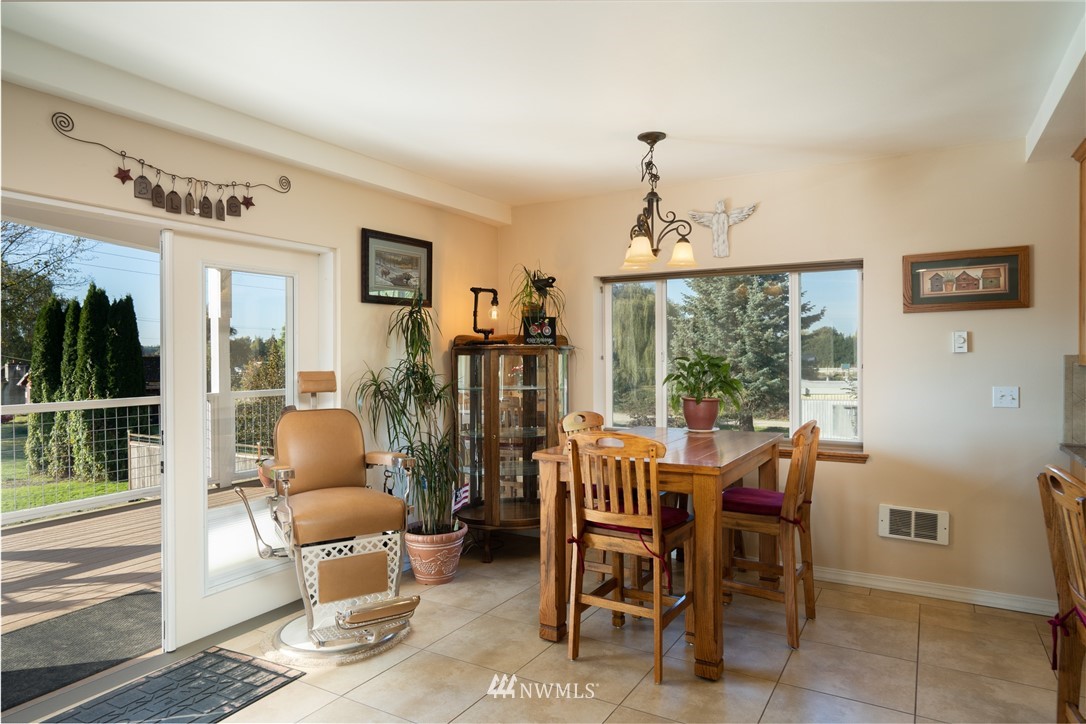 13954 Avon Allen Road Mount Vernon, WA 98273 - Photo 5 of 24 Gallery Image 5
