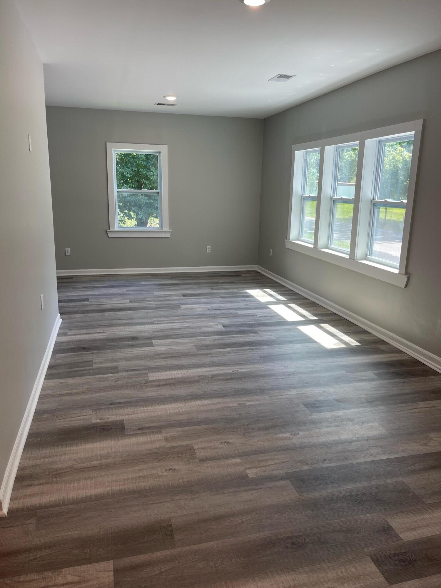 103 Ann Street St. George, SC 29477 - Photo 15 of 20 Family room