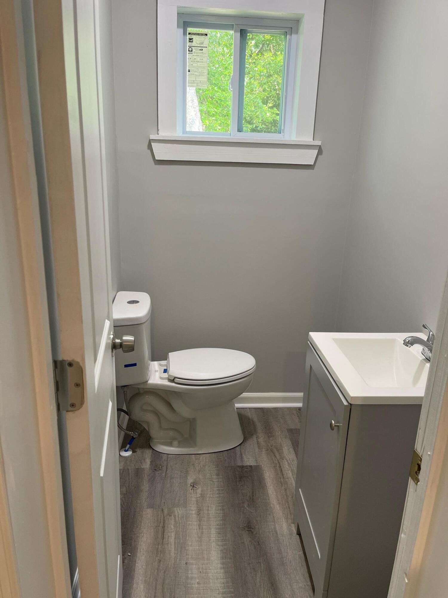 103 Ann Street St. George, SC 29477 - Photo 16 of 20 half bath