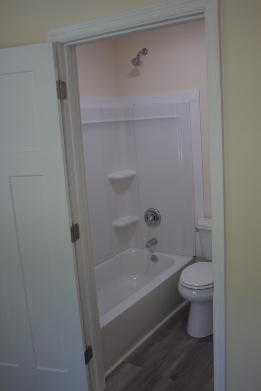 103 Ann Street St. George, SC 29477 - Photo 9 of 20 pvtbath2