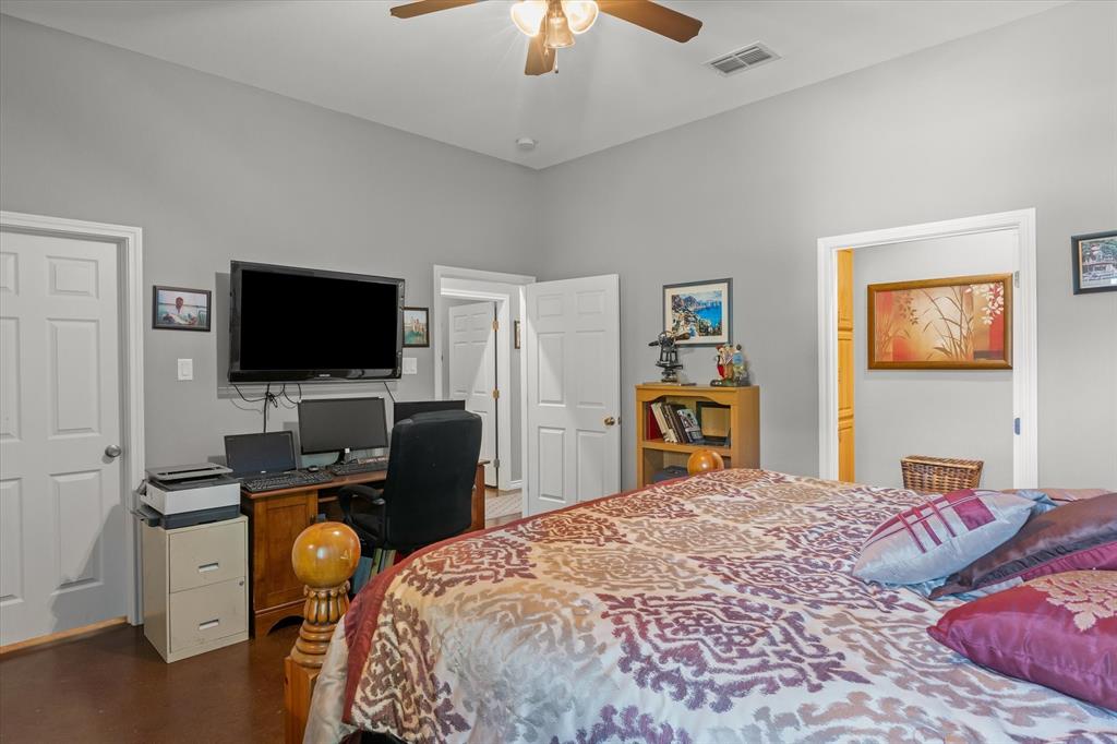 1109 VZ County Road Canton, TX 75103 - Photo 22 of 39 Master suite is large with room for a desk and has a walk in closet