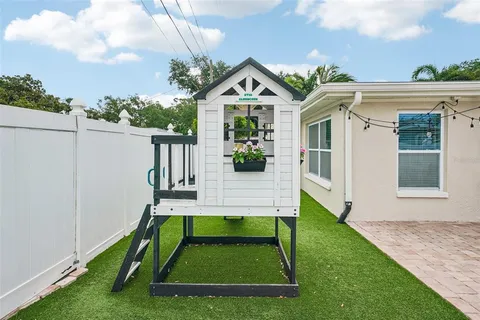 $509,000 | 9725 48th Place North, St. Petersburg, FL 33708