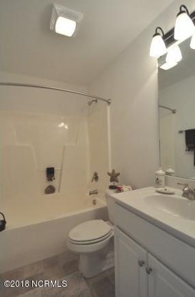 3900 Old Cherry Point Road New Bern, NC 28560 - Photo 16 of 20 16-Hall bath