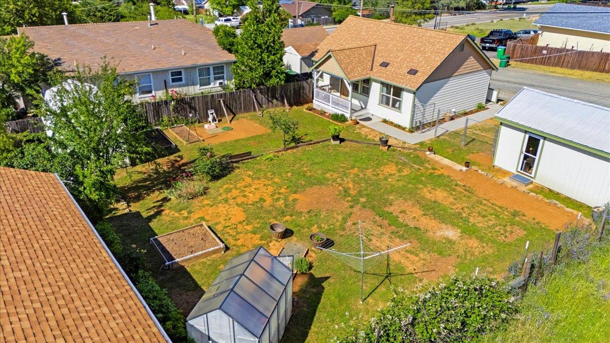 232 Upper Slate Creek Road Grass Valley, CA 95945 - Photo 27 of 48 an aerial view of residential houses with yard