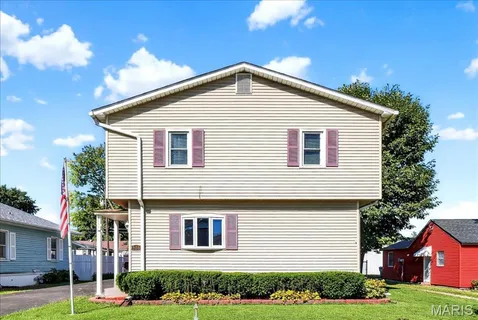 $138,000 | 506 North Maple Avenue, Roxana, IL 62084