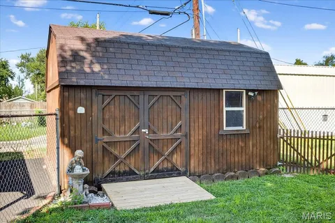 $138,000 | 506 North Maple Avenue, Roxana, IL 62084