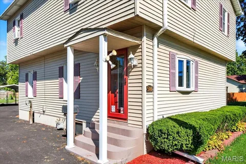 $138,000 | 506 North Maple Avenue, Roxana, IL 62084