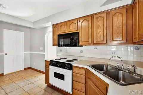 $138,000 | 506 North Maple Avenue, Roxana, IL 62084