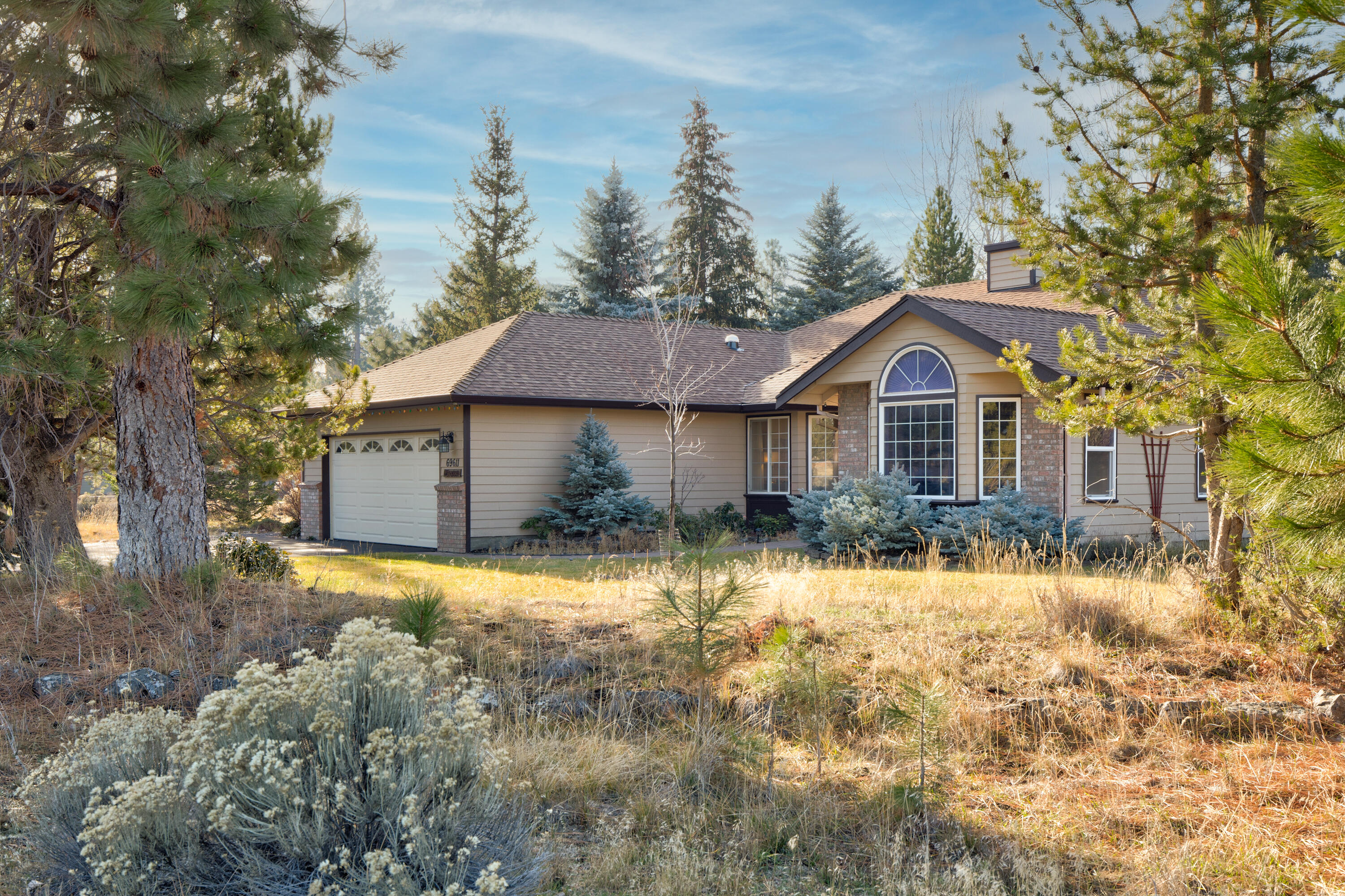 69611 Old Wagon Road Sisters, OR 97759 - Photo 2 of 41
