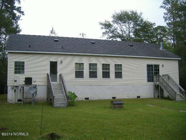 299 Anchor Road Beaufort, NC 28516 - Photo 4 of 16 Rear