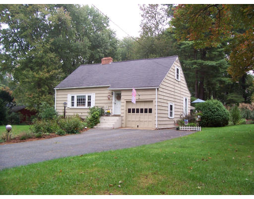 4 Edgewood Road Wilbraham, MA 01095 - Photo 1 of 11 Gallery Image 1