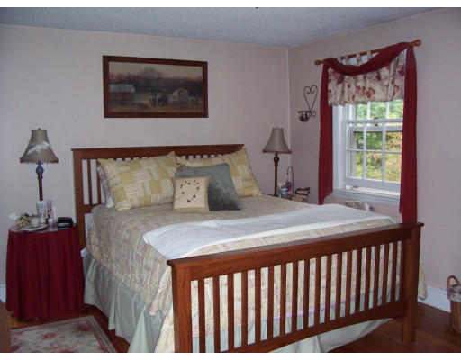 4 Edgewood Road Wilbraham, MA 01095 - Photo 7 of 11 Gallery Image 7