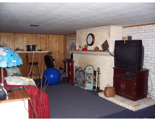 4 Edgewood Road Wilbraham, MA 01095 - Photo 9 of 11 Gallery Image 9