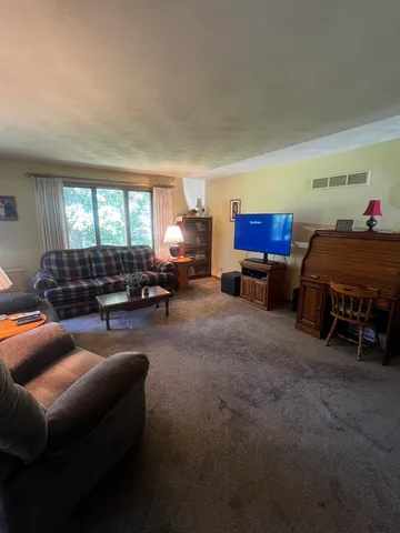 $284,900 | 4005 Mackinac Drive, Janesville, WI 53546