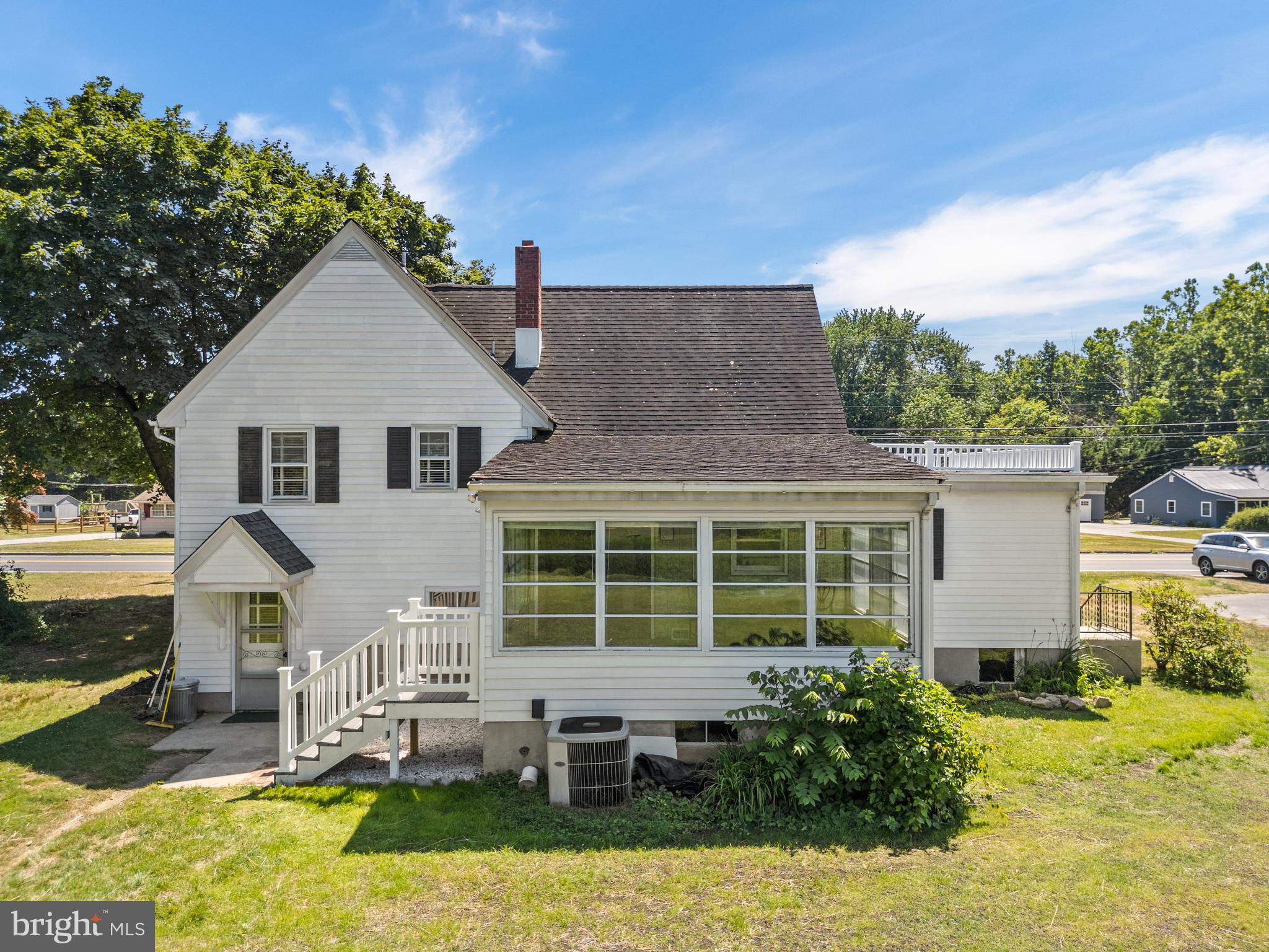 135 Marlton Road Pilesgrove, NJ 08098 - Photo 4 of 25