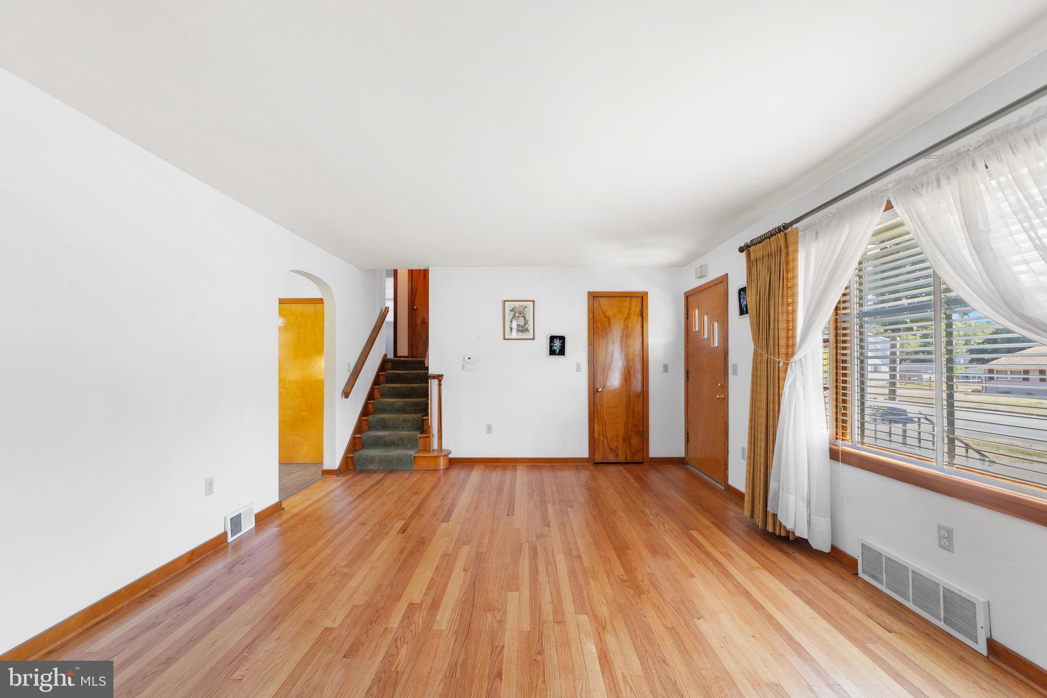 135 Marlton Road Pilesgrove, NJ 08098 - Photo 8 of 25