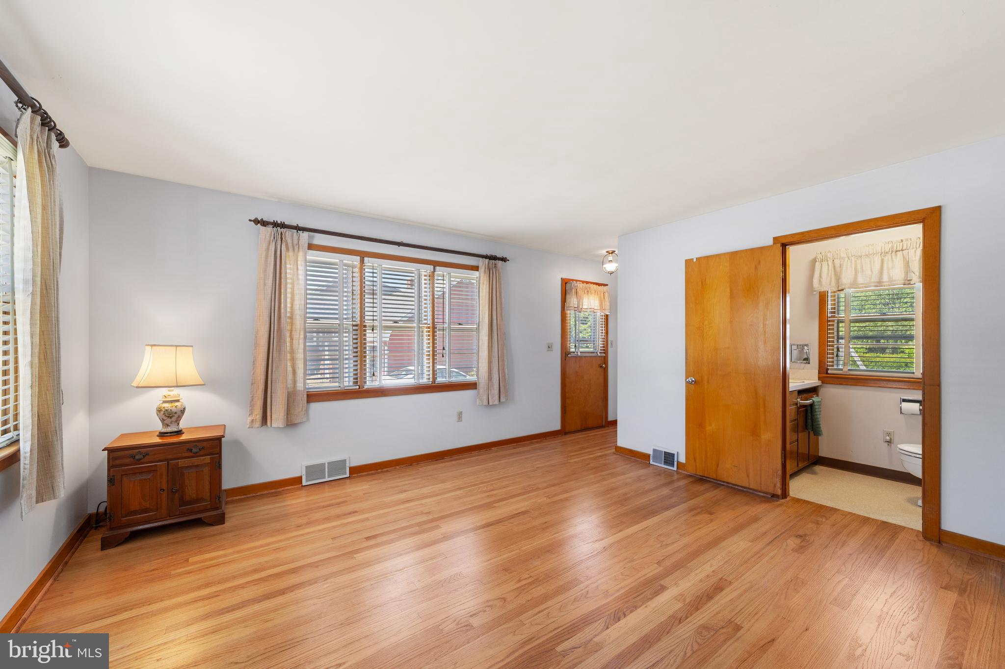 135 Marlton Road Pilesgrove, NJ 08098 - Photo 9 of 25