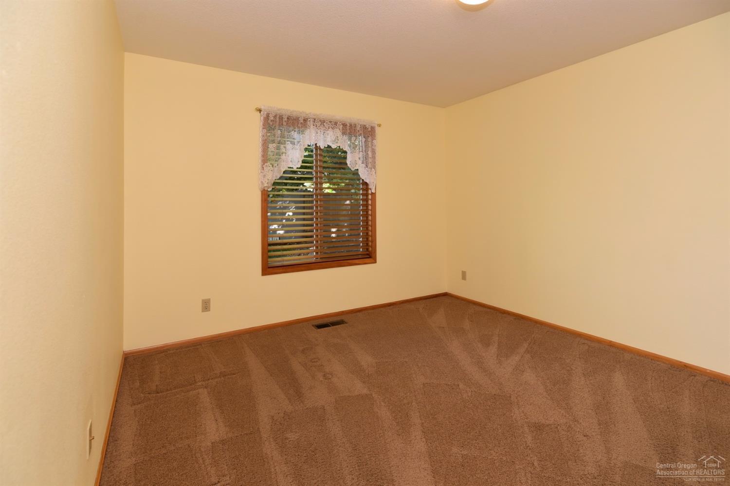 2227 Northeast Wells Acres Road Bend, OR 97701 - Photo 19 of 25 Additional Photo